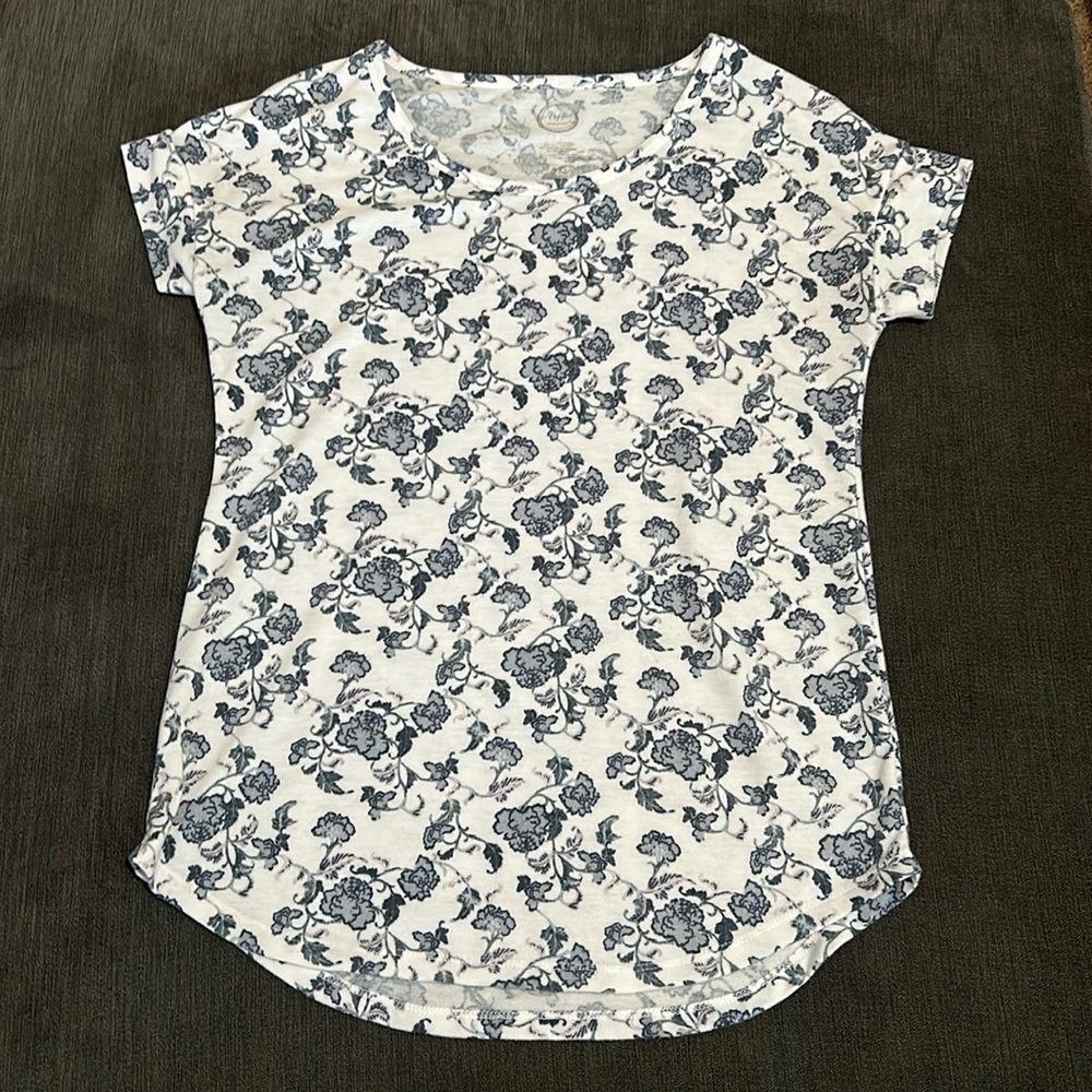 Maurice’s Blue Floral Shirt